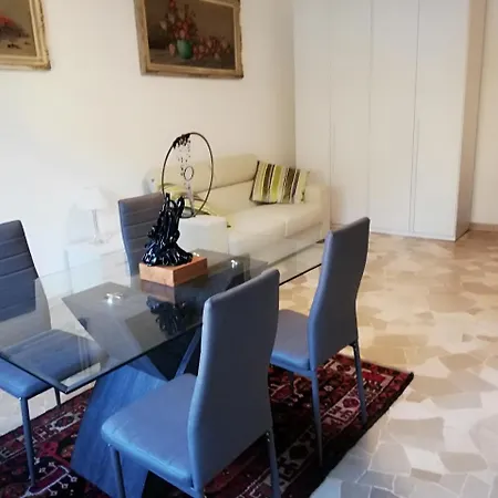 Nibre Apartment *